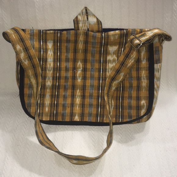 Lin Canola Handbags - LIN CANOLA Guatemalan handwoven messenger bag